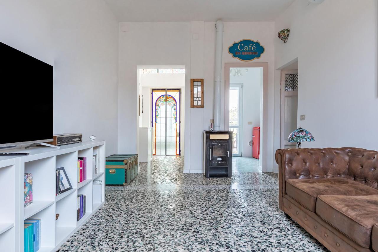 The Roof Apartment - Citycenter - By Host4U Pavia Exterior photo