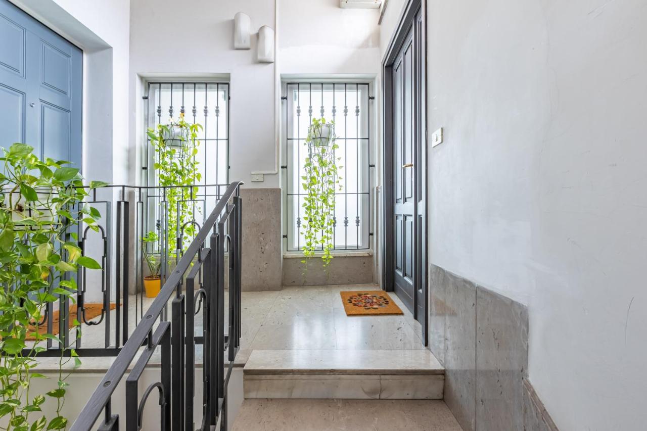 The Roof Apartment - Citycenter - By Host4U Pavia Exterior photo